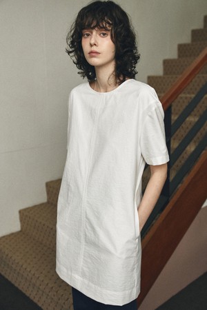 [26SPRING] A3568 절개 미니 원피스