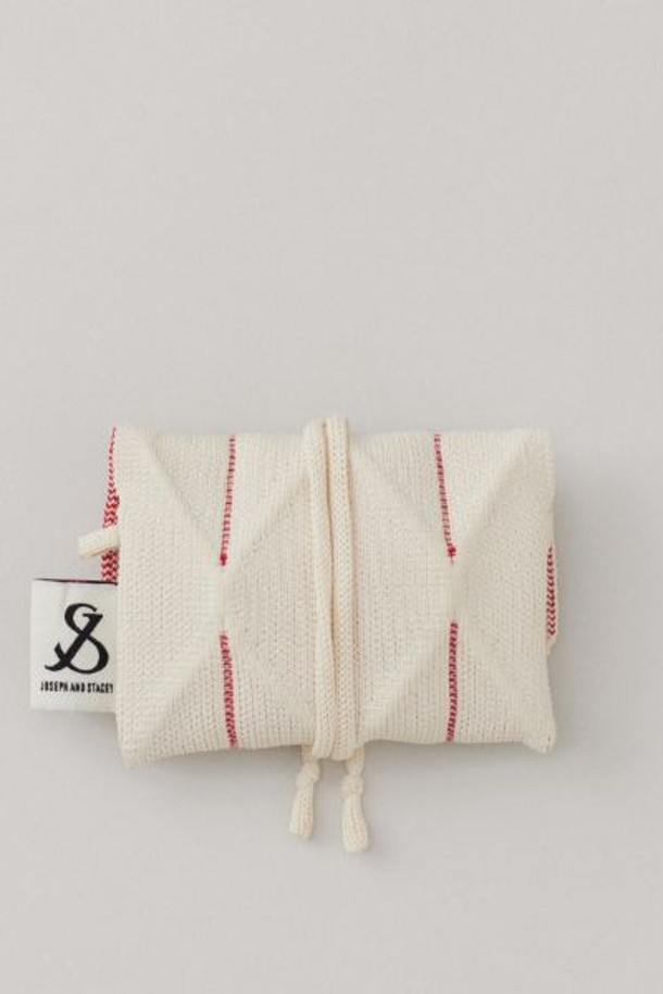 JOSEPH AND STACEY - 가방/지갑 - Lucky Pleats Knit Card Wallet Hello Kitty Vanilla