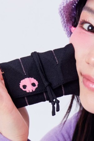 Lucky Pleats Knit Card Wallet Kuromi Rich Black