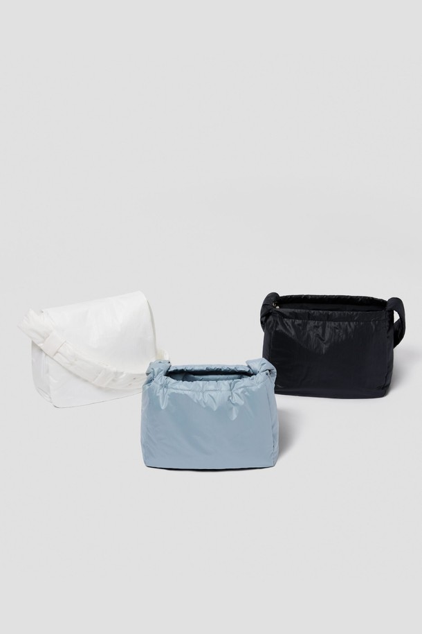 JOSEPH AND STACEY - 크로스백 - Pebble Messenger Bag Water