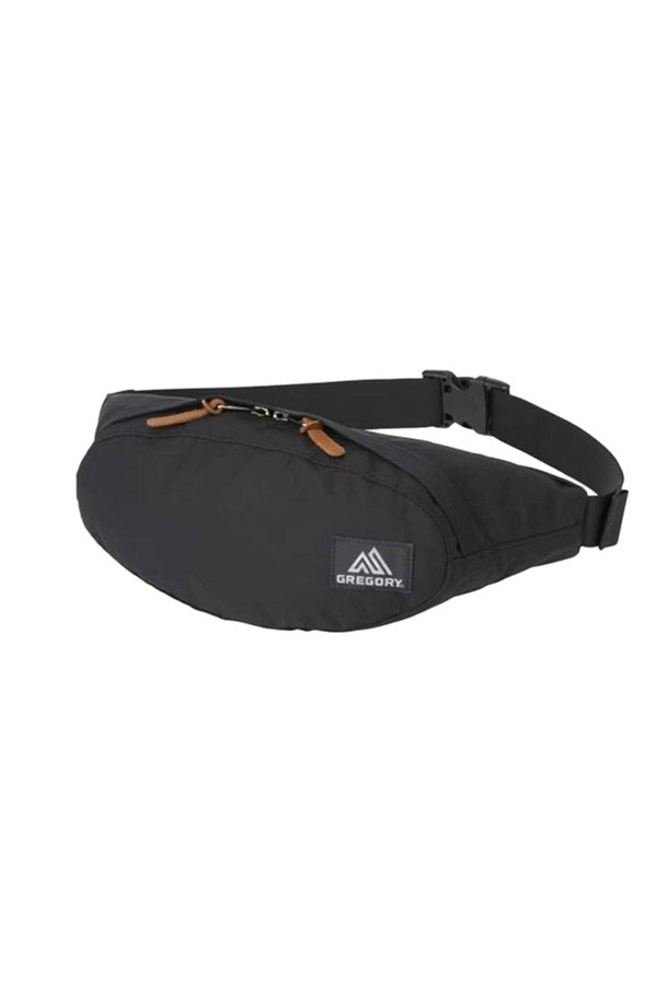 그레고리 테일러너 V2 - BLACK(08J29573)는 일상 및 여행에 적합한 남성용 웨이스트백입니다. 블랙 색상의 무지 디자인으로, 나일론 소재와 반원 형태가 특징입니다. 미디엄 사이즈로, 버클 디자인 장식과 지퍼형 잠금 방식으로 내용물을 안전하게 보관할 수 있습니다. 조절 가능한 스트랩과 로고 디테일이 돋보이며, 캐주얼, 미니멀, 시티보이 스타일의 여행룩과 휴가룩에 매치하기 좋습니다.
