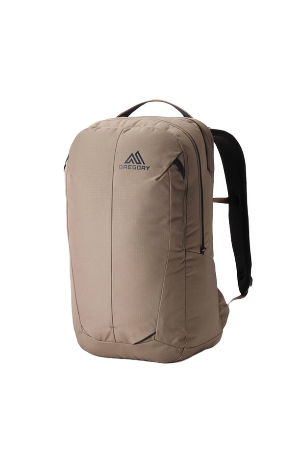 그레고리 레트나 28 백팩 - MIRAGE TAN(40J03019)은 남성용 백팩으로, 일상 및 아웃도어 활동에 적합한 디자인입니다. 듀얼레이어 핸들과 에어메쉬 패딩으로 편안함을 더하고, 노트북 및 태블릿 수납이 가능하며 생활 방수 기능과 경량 설계로 실용성을 높였습니다. 미니멀, 캐주얼, 고프코어 스타일을 아우르며, 하이덴시티 폼 백패널, 탈부착 체스트 스트랩, 내부 메쉬 포켓 등 다양한 기능으로 여행 시에도 훌륭한 선택이 될 것입니다.
