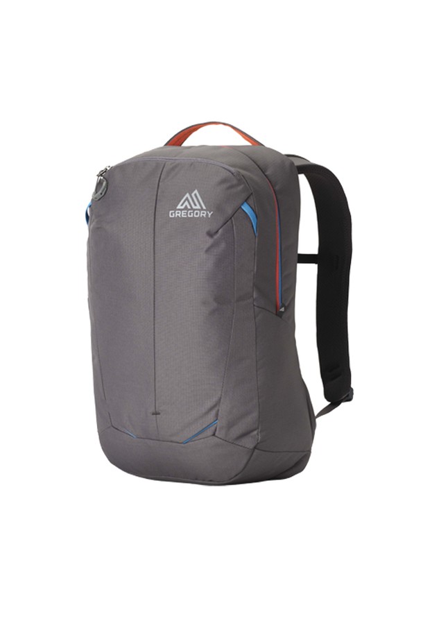 그레고리 레트나 20 백팩은 20L 용량의 미디엄 사이즈 백팩으로, 아웃도어 활동과 일상, 여행룩에 모두 적합한 디자인입니다. 폴리에스테르 소재의 무지 디자인에 Agate Grey 색상이 적용되었으며, 노트북 및 태블릿 수납, 에어메쉬 패딩, 다양한 포켓 등 실용적인 기능성을 갖추었습니다. 제거 가능한 가슴 스트랩, 고밀도 폼 백패널, 2레이어 상단부 손잡이, 펜 보관 슬롯 등 편리한 사용을 위한 세심한 디테일이 돋보입니다.

