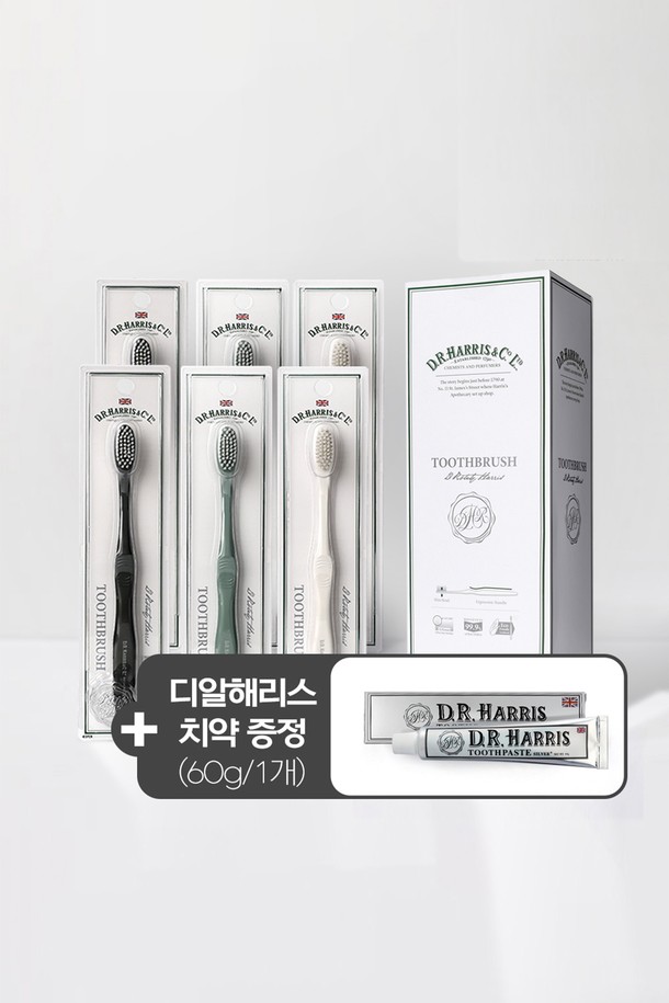 디알해리스 클래식 초극세모 칫솔 1세트(6개입)와 치약 60g 1개로 구성된 세트입니다. 피스타치오, 화이트, 다크그레이 세 가지 색상으로 제공되며, 옥수수 전분 소재와 PBT, PLA 소재를 사용하여 친환경적입니다. 슬림 헤드와 인체공학적 손잡이 디자인으로 편안한 사용감을 제공하며, 5mm의 얇은 헤드로 구석구석 꼼꼼한 양치가 가능합니다. 이중 초극세모와 은나노 성분 함유로 항균 효과를 더했으며, 미끄럼 방지 기능으로 안정적인 사용이 가능합니다.

