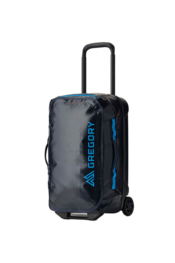 알파카 휠 더플 40 - 슬레이트 블루 (DL521017)는 여행, 휴가, 해외 출장에 어울리는 라지 사이즈의 여행용 캐리어입니다. 가볍고 튼튼한 폴리에스테르 및 폴리카보네이트 소재에 TPU 코팅 원단을 적용하여 방수 기능을 갖췄으며, 사각 디자인과 슬레이트 블루 컬러가 미니멀, 클래식, 캐주얼 스타일을 연출합니다. 40L 용량으로 85mm 휠, YKK 지퍼, 알루미늄 트롤리 핸들, 범퍼, 측면 보강 핸들, 내부 압축 스트랩, 메쉬 수납공간, 상단 퀵 액세스 포켓으로 실용성을 높였습니다. 내부 분리 수납공간을 통해 짐을 효율적으로 정리할 수 있는 하이브리드 디자인의 더플백입니다.
