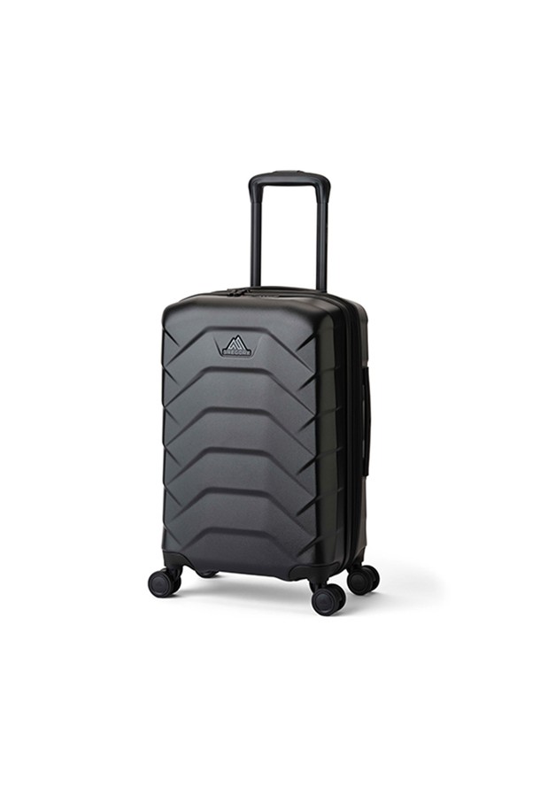 캐시 캐리온 캐리어22 - BLACK LICHEN (DL599018)는 42L 용량의 기내용 캐리어입니다. 블랙 컬러의 무지 디자인으로, 미니멀하고 클래식한 스타일을 연출합니다. 튼튼한 폴리카보네이트 소재의 하드케이스로 제작되었으며, 여행 시 짐을 안전하게 보호합니다. 4륜 바퀴와 손잡이, 사이즈 조절 기능이 있어 편리하게 사용할 수 있으며, 여행룩과 휴가룩에 잘 어울립니다. 지퍼형 잠금 방식으로 내용물을 안전하게 보관할 수 있습니다.
