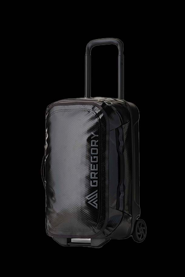 알파카 휠 더플 40 - 옵시디언 블랙 (DL509017)은 여행과 등산, 스키에 적합한 라지 사이즈(40L)의 가방입니다. TPU 코팅 900데니어 폴리에스테르와 폴리카보네이트 소재를 사용하여 방수 기능과 내구성을 갖췄으며, 가방은 사각형 모양으로 제작되었습니다. 미니멀하고 클래식한 스타일로, 알루미늄 트롤리 핸들과 범퍼 디자인이 돋보입니다. 85mm 휠, 내부 압축 스트랩, 내부 메쉬 포켓, 상단 퀵 액세스 포켓 등 실용적인 기능들을 제공합니다. 블랙 색상의 무지 패턴으로 여행룩과 등산룩 어디에나 잘 어울립니다.
