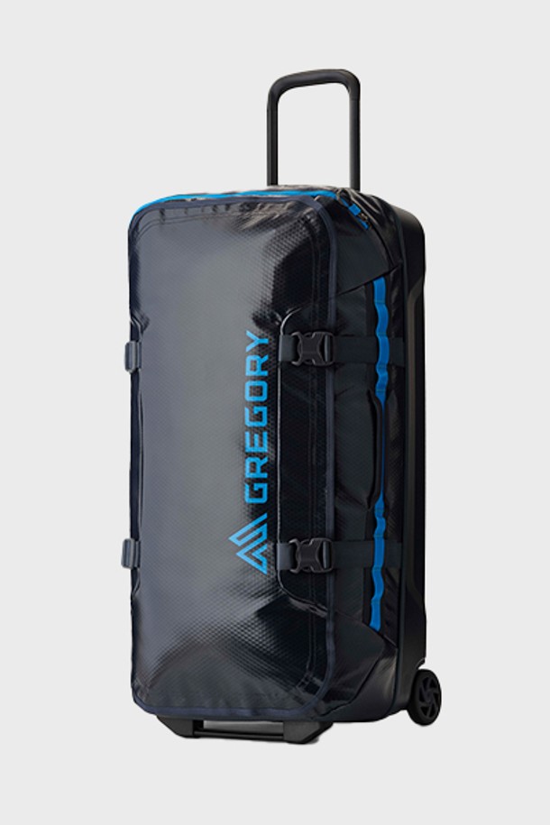 알파카 휠 더플 100 - 슬레이트 블루 (DL521016)는 여행, 스노우 스포츠, 등산에 적합한 라지 사이즈 더플백입니다. 폴리에스테르와 폴리카보네이트 소재로 제작되었으며, 100L의 넉넉한 용량을 자랑합니다. 방수 기능과 경량 설계를 갖춰 실용적이며, 알루미늄 핸들과 범퍼, 85mm 바퀴, YKK 지퍼 등의 디테일로 내구성을 높였습니다. 내부 압축 스트랩과 메쉬 포켓, 확장 가능한 상단 수납공간, TPU 코팅과 하이브리드 디자인이 특징입니다. 미니멀, 스포티, 클래식 스타일의 여행룩, 등산룩, 해외 출장룩에 잘 어울립니다.
