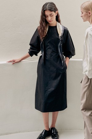 [21FW] VOLUME SLEEVE TUCK DRESS - BLACK