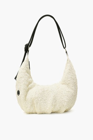 [22SC] WRINKLE COTTON SLING BAG - CREAM