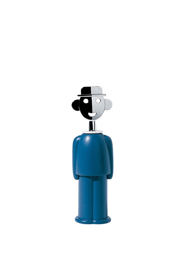 알레시(Alessi) 알레산드로 엠 와인오프너_블루(Alessandro M./AAM23 AZ)는 이탈리아 디자인 브랜드 알레시의 와인 오프너입니다. 스테인리스 스틸과 플라스틱 소재로 제작되었으며, 알레산드로 멘디니의 얼굴 디자인이 특징입니다. 상단부의 독특한 얼굴 디자인으로 개성을 더하며, 헤드 부분을 돌려 코르크를 쉽게 제거할 수 있습니다. 미디엄 사이즈로 제작되었으며, Anna G. 컬렉션 시리즈에 속하는 블루 컬러의 와인 오프너입니다. 와인 병을 열 때 유쾌함과 편리함을 동시에 선사합니다.
