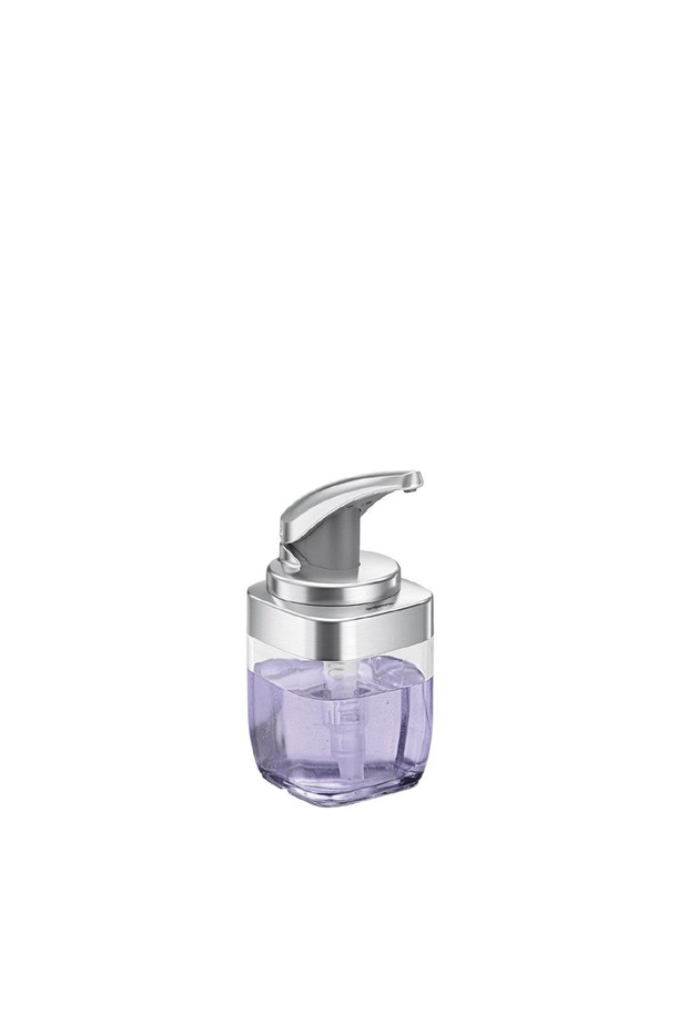 심플휴먼(Simplehuman) 사각 디스펜서 2_443ml / SPH-BT1081은 주방과 욕실에서 사용할 수 있는 미니멀하고 위생적인 디자인의 디스펜서입니다. 니켈과 플라스틱 소재의 실버 컬러로,  지문 방지 기능이 적용되어 깔끔하게 사용할 수 있습니다.  원푸시 방식으로 간편하며, 443ml 용량으로 주방세제, 핸드워시, 액체비누를 리필하여 사용할 수 있습니다.  넓은 입구로 리필이 용이하며, 컴팩트한 사각형 디자인으로 공간 활용도를 높였습니다.  5년의 넉넉한 보증 기간을 제공하여 안심하고 사용할 수 있습니다.
