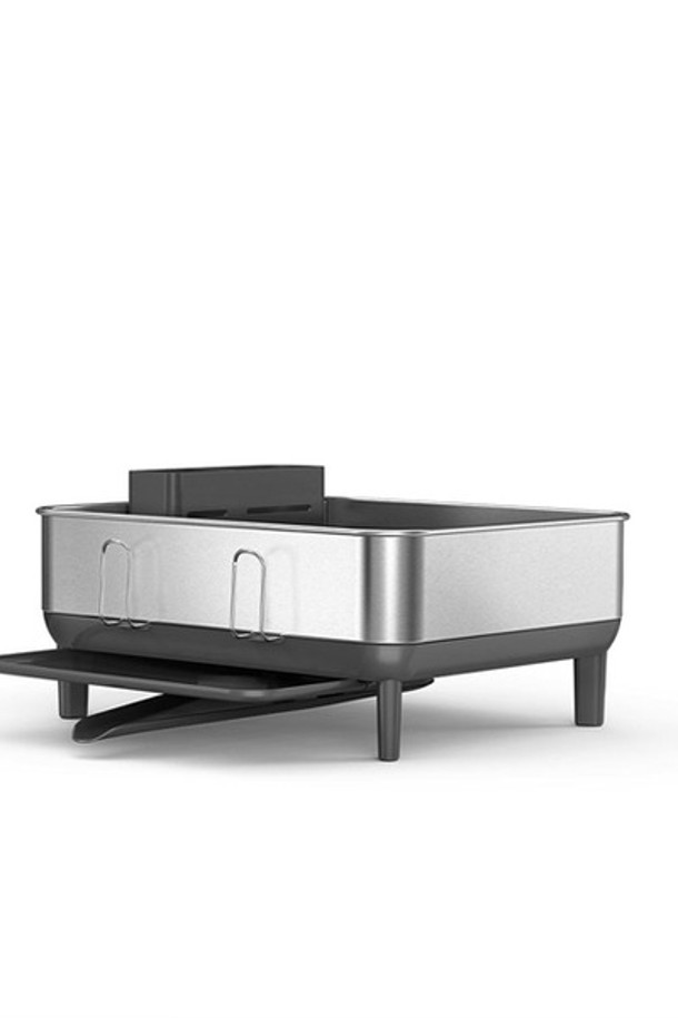 **[심플휴먼] 디럭스 컴팩트 식기건조대 / 심플휴먼 SPH-KT1184DC**는 모던하고 미니멀한 디자인의 1-2인용 식기건조대입니다. 스테인레스, 플라스틱, 실리콘 소재를 사용하여 내구성과 실용성을 높였으며, 실버와 블랙 두 가지 색상으로 제공됩니다. 컴팩트한 사이즈에 실리콘 접시 홀더, 고무 받침이 있어 안정적인 사용이 가능하며, 3단계 물받이 각도 조절 기능으로 편리함을 더했습니다. 친수성 코팅, 지문 방지, 녹 방지 기능으로 위생적이며, 5년 품질 보증으로 안심하고 사용할 수 있습니다. 홀로그램 정품 스티커가 부착되어 있습니다.
