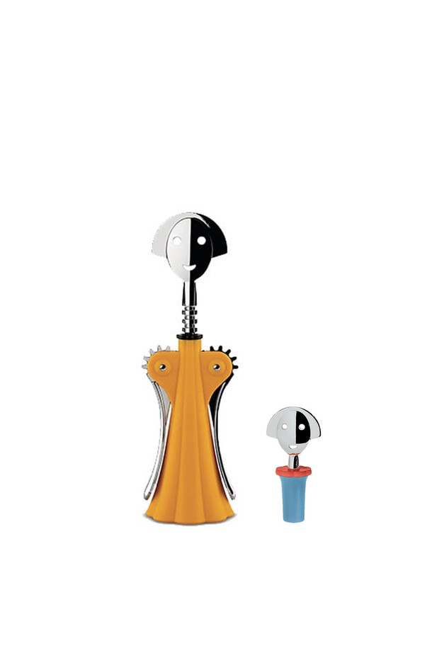 알레시 알레시 안나G + 안나 와인캡2 블루 기프트 세트는 와인 오프너와 와인 스토퍼로 구성된 주방용품 세트입니다. 발레리나를 모티브로 한 여성 피규어 디자인이 특징으로, 팔 부분이 움직이는 메커니즘을 통해 와인을 쉽게 오픈할 수 있습니다. 와인 오프너는 회전식 오프닝 방식을 사용하며, 블루, 블랙, 옐로우, 레드, 핑크 등 다양한 색상으로 제공됩니다. 주요 소재는 아연 합금, 플라스틱, 에틸렌-비닐 아세테이트 공중합체이며, 디자이너는 알레산드로 멘디니(Alessandro Mendini)입니다. 선물용 패키지로 제공되어 특별한 날을 위한 센스 있는 선택이 될 것입니다.
