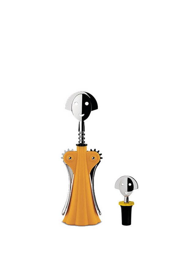 알레시 안나G + 안나 와인캡2 블랙 기프트 세트는 여성 피규어 디자인이 돋보이는 주방용품 세트입니다. 이탈리아 디자이너 알레산드로 멘디니의 디자인으로, 발레리나 여자친구에서 영감을 받아 우아함을 더했습니다. 와인 오프너와 와인 스토퍼로 구성되어 있으며, 와인 오프너는 머리를 돌리면 팔이 올라가는 독특한 구조를 자랑합니다. 스토퍼에는 안나의 미소가 새겨져 있어 실용성과 장식성을 동시에 만족시킵니다. 블랙, 옐로우, 레드, 블루, 핑크 등 다양한 색상으로 출시되었습니다.
