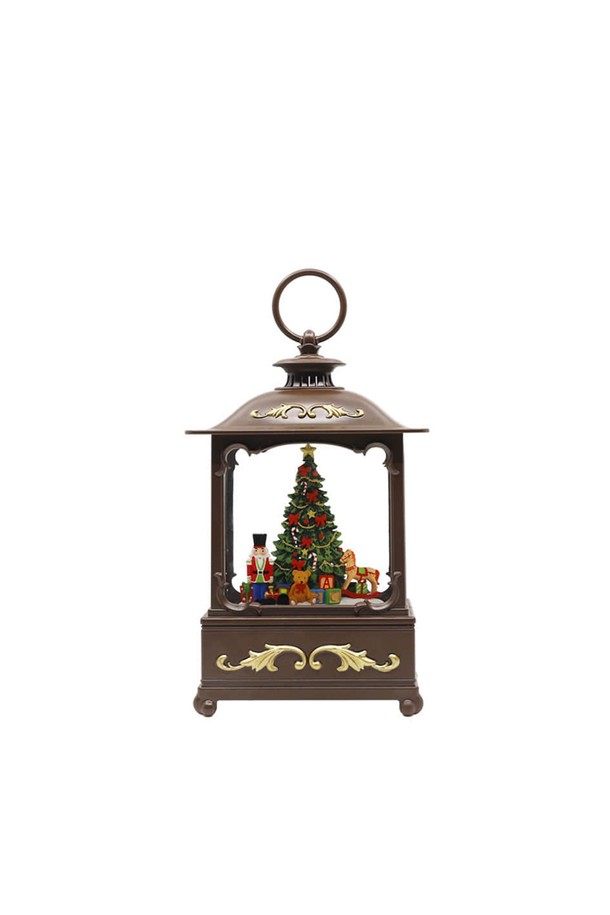 [FOCUSIS] 포커시스 LED_뮤직박스 골든 트리 / FOC-BV23WDL121는 플라스틱과 폴리레진 소재로 제작된 홈데코 제품입니다. 브라운과 골드 컬러의 조화가 돋보이는 이 LED 뮤직박스는 랜턴 프레임과 크리스마스 트리 디자인, 빈티지하고 클래식한 분위기를 자아냅니다. 테이블탑 사이즈로 공간을 효율적으로 활용할 수 있으며, 3단계 음악 & 조명 모드를 통해 따뜻한 분위기를 연출합니다. AA 건전지 타입으로 작동하며, 섬세한 장식 요소가 특징입니다. 충격에 주의하고, 글리터 탈락 가능성을 인지하여 사용하시기 바랍니다.
