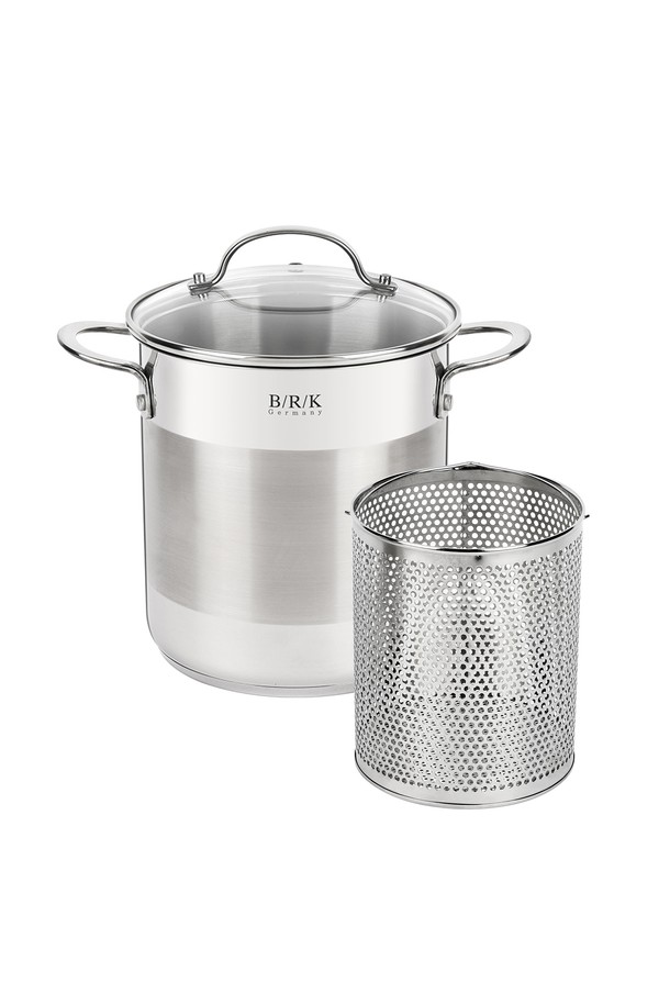 **[BRK] 스마트 파스타 냄비 세트 18cm**는 파스타 조리를 위한 완벽한 솔루션을 제공합니다. 스테인레스 재질로 제작되어 내구성이 뛰어나며, 실버 색상으로 깔끔한 디자인을 자랑합니다. 18cm 사이즈로 다양한 양의 파스타를 조리하기에 적합하며, 파스타 삶기 망이 포함되어 편리합니다. 이중 손잡이 디자인으로 안전하고 쉽게 사용할 수 있으며, 파스타 조리에 최적화된 기능을 갖추었습니다. 이제 [BRK] 스마트 파스타 냄비 세트로 맛있는 파스타를 간편하게 즐겨보세요.
