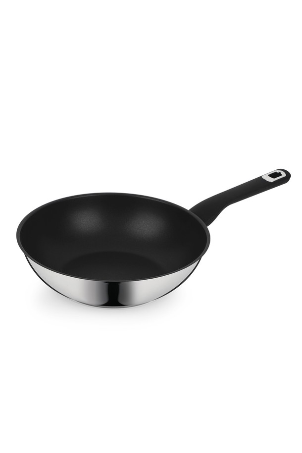 [BRK] 스마트 다이아몬드 스텐 웍 28cm은 스테인리스스틸 소재로 제작되었으며, 28cm 크기의 블랙 색상 웍입니다. 다이아몬드 코팅과 논스틱 코팅으로 음식물이 눌어붙지 않아 조리가 편리합니다. 인덕션 사용이 가능하며, 볶음 요리에 적합합니다. 일체형 손잡이 디자인으로 내구성이 뛰어나고 스마트한 사용성을 제공합니다.
