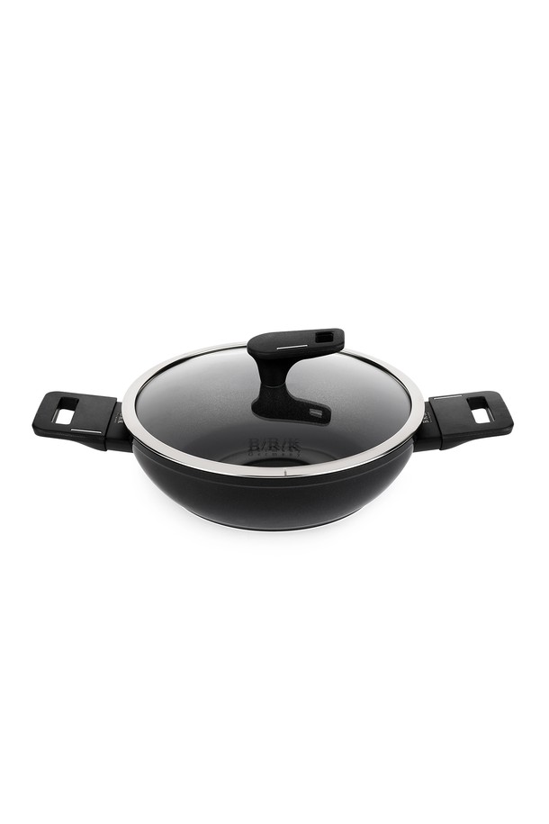 [BRK] 스마트피크 전골 냄비 24cm은 블랙 색상의 24cm 전골 냄비입니다. 에폭시 소재로 제작되었으며, 양쪽 손잡이와 뚜껑이 포함되어 있어 편리하게 사용할 수 있습니다. 논스틱 코팅으로 음식물이 눌어붙는 것을 방지하여 깔끔한 요리가 가능합니다. 맛있는 전골 요리를 더욱 간편하게 즐길 수 있도록 도와줍니다.

