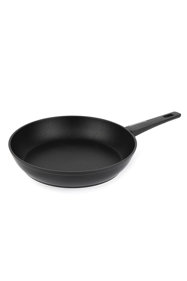 [BRK] 스마트피크 후라이팬 30cm은 에폭시 소재로 제작되었으며, 30cm 크기의 블랙 색상 후라이팬입니다. 논스틱 코팅으로 음식물이 잘 눌어붙지 않아 편리하며, 뛰어난 열전도성으로 음식을 빠르게 조리할 수 있습니다. 튼튼한 내구성을 자랑하며, 손잡이와 방수 기능을 갖춰 실용성을 더했습니다. 스마트피크 시리즈의 이 후라이팬은 일상적인 요리에 적합한 조리 도구입니다.
