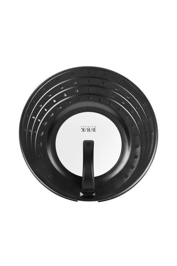 [BRK] 튐방지 뚜껑은 조리 시 음식물이 튀는 것을 방지하고 열 차단 기능을 갖춘 주방용품입니다. 검은색, 흰색 두 가지 색상으로 제공되며, 원형 디자인에 실리콘 소재로 제작되었습니다. 분리형 구조로 세척이 용이하며, 내열 기능으로 안전하게 사용할 수 있습니다. 음식을 조리할 때 편리함을 더하는 실용적인 아이템입니다.
