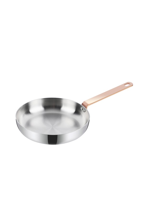 [BRK] 로즈골드 통 5중 스테인리스 스틸 후라이팬 20cm은 고급스러운 로즈골드 컬러가 돋보이는 조리용 후라이팬입니다. 통 5중 구조로 제작되어 뛰어난 내구성을 자랑하며, 열 효율을 높여 음식을 더욱 맛있게 조리할 수 있습니다. 20cm 사이즈로 다양한 요리에 활용하기 좋으며, 주방의 품격을 높여주는 프리미엄 후라이팬입니다. 스테인리스 스틸 소재로 위생적이고 오래 사용할 수 있습니다. 단품으로 제공됩니다.
