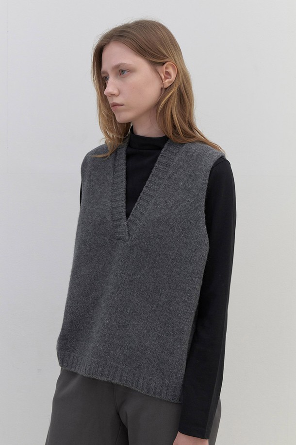 AYU - 스웨터 - [24FW] ﻿wool knit vest- grey