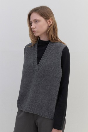 [24FW] ﻿wool knit vest- grey