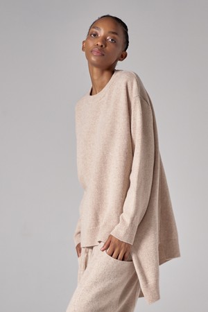 SIDE TAIL PULLOVER (BEIGE)