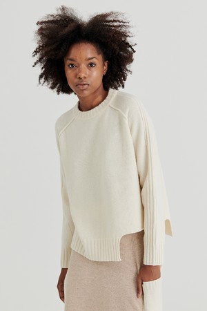 RIP UNBALANCE PULLOVER (IVORY)