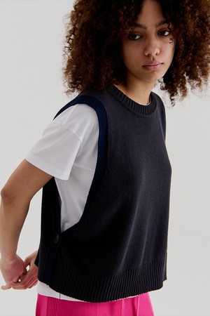 SIDE OPEN VEST (CHARCOAL)