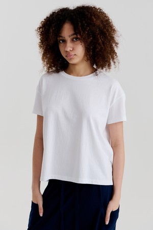 BASIC SHORT SLEEVE TOP (WHITE)