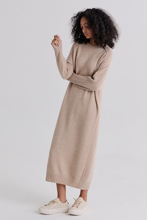 RIB POINT LONG DRESS (BEIGE)