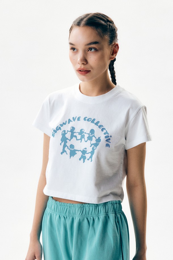 BIG WAVE - 반소매 티셔츠 - [BIG WAVE] BIGWAVE COLLECTIVE CROPPED T-SHIRT (WHITE)