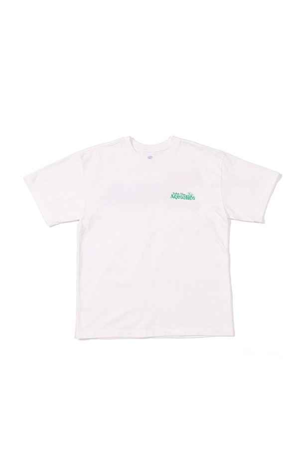 TAKE THE AQUASLIDE TEE (OFF WHITE)는 남녀 모두에게 어울리는 오프화이트 색상의 반소매 티셔츠입니다. 면 소재로 제작되었으며, 릴랙스핏에 라운드넥 디자인, 캐주얼한 프린트 패턴이 특징입니다. 더블 스티치 처리된 소매단과 밑단, 체인 스티치 처리된 어깨 부위, 고품질 러버 프린트 공법을 사용하여 내구성을 높였습니다.
