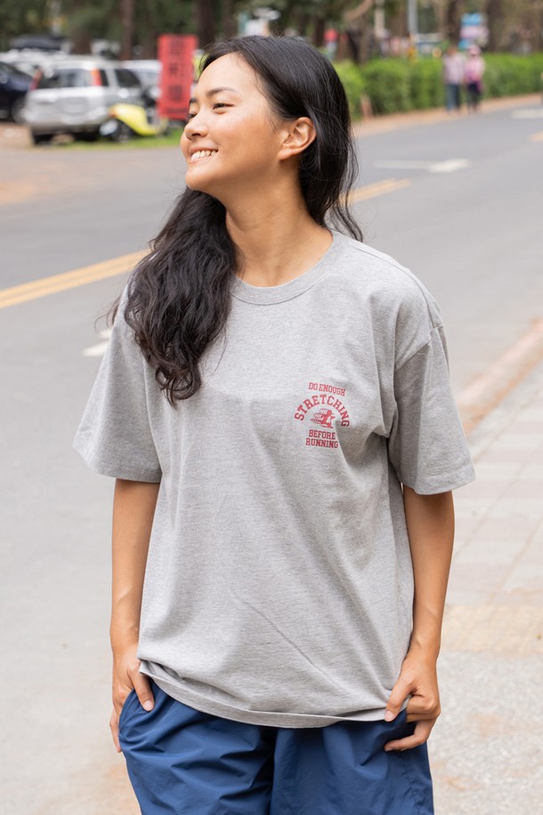 BIG WAVE - 반팔티셔츠 - STRETCHING WITH PENGUINS TEE (SPORT GRAY)
