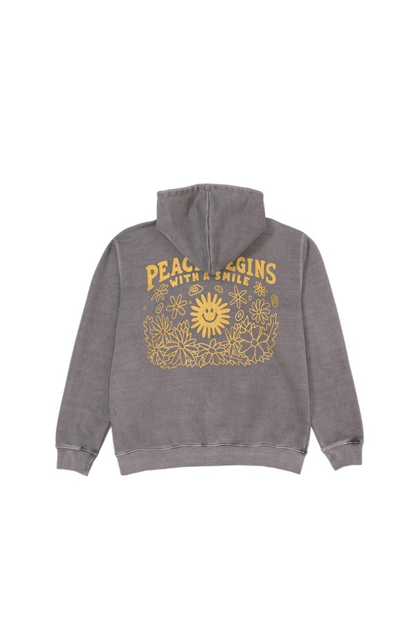 피스 어게인 그래픽 후드집업(라이트 슬레이트)은 면 70%와 폴리에스터 30% 혼방 소재로 제작되어 부드러운 촉감과 두꺼운 두께감으로 겨울철 따뜻함을 선사합니다. 캐주얼, 스포티 스타일의 오버핏과 루즈핏으로 편안한 착용감을 제공하며, 그래픽 프린트와 피그먼트 워싱 처리로 유니크한 디자인을 더했습니다. 고내구성, 내마모성, 빠른 수분 흡수 기능으로 겨울 데일리룩, 집콕룩, 산책룩 등 다양한 TPO에 활용하기 좋습니다.
