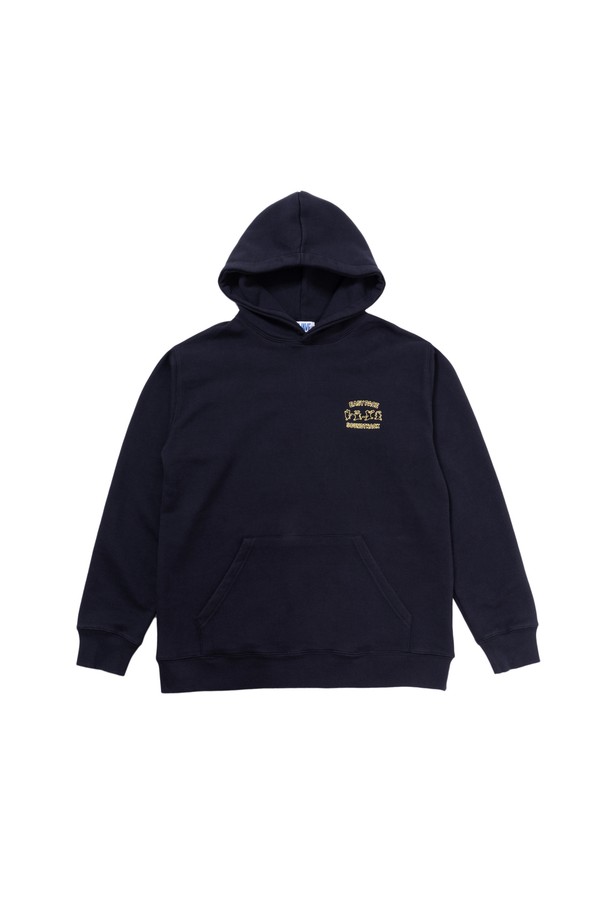 이지 페이스 후드티 (다크네이비)는 남녀 모두 착용 가능한 캐주얼, 스포티, 스트리트 스타일의 후드티입니다. 봄, 가을, 겨울에 활용하기 좋으며, 일상 및 운동 시 편안하게 착용할 수 있습니다. 면과 폴리에스테르 혼방 소재로 제작되어 부드러운 촉감과 흡습, 속건 기능을 제공합니다. 강아지와 고양이 사운드트럭 그래픽이 돋보이는 유니크한 디자인으로, CRUDDY 디자인 스튜디오와의 콜라보레이션을 통해 완성되었습니다. 오버핏 또는 레귤러핏으로 연출 가능하며, THREE-NEEDLE STITCH 공법과 RUBBER PRINT 기법을 사용하여 내구성을 높였습니다.
