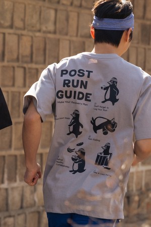 포스트 런 가이드 반팔 티셔츠 (그레이)