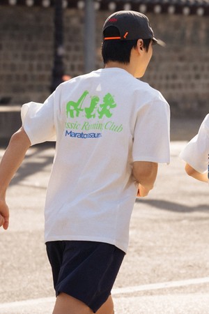 공룡 러닝 클럽 반팔 티셔츠 (오프 화이트)