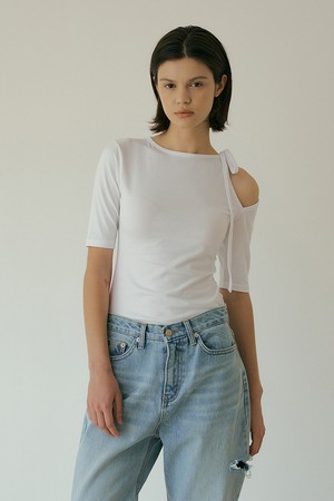 Cut-off strap sleeve (ivory)