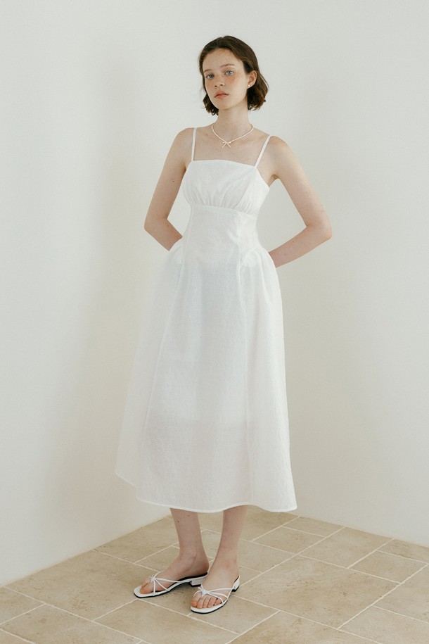 Lucir zu - 민소매 원피스 - Floral Jacquard One-piece (white)