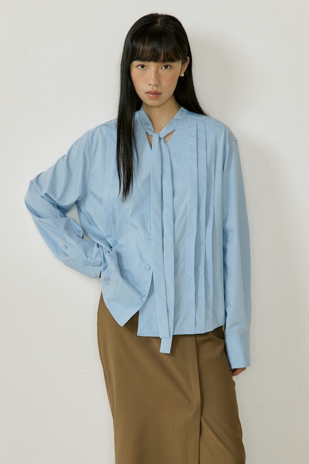 Lucir zu - 셔츠 - Strap Tuck Shirt (sky blue)