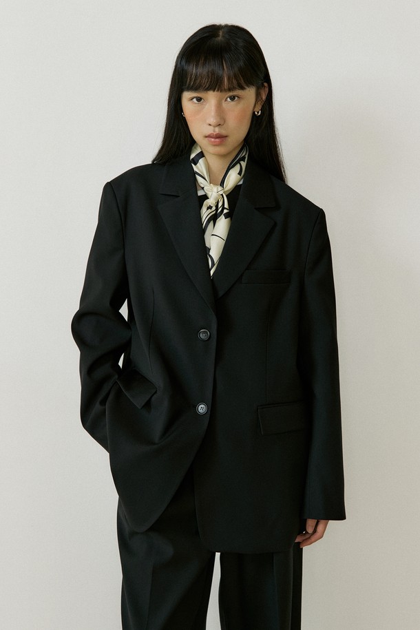 Lucir zu - 자켓 - Classic Two-Button Single Jacket (black)