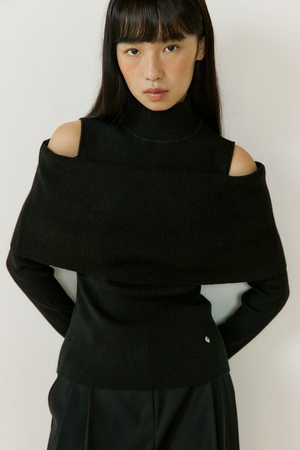 Lucir zu - 스웨터 - Overlap Turtleneck Knit (black)