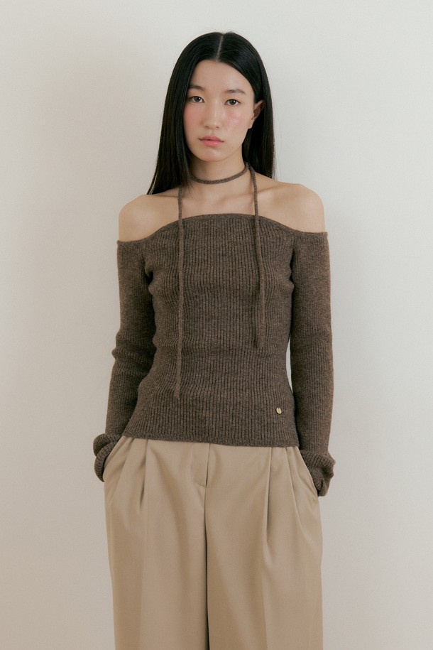 Lucir zu - 스웨터 - Wool Upper Strap knit (brown)