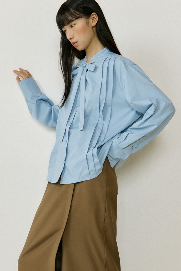 Lucir zu - 셔츠 - Strap Tuck Shirt (sky blue)