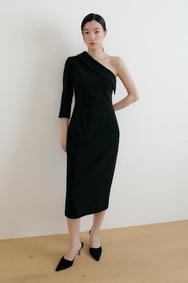 Lucir zu - 긴소매 원피스 - One shoulder Callar One-piece (black)