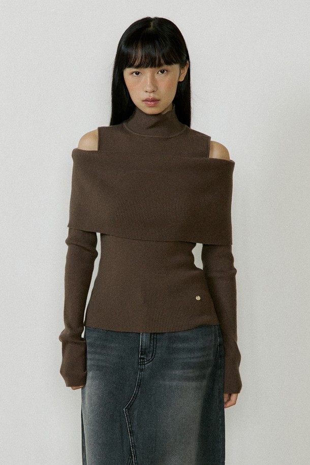 Lucir zu - 스웨터 - Overlap Turtleneck Knit (brown)