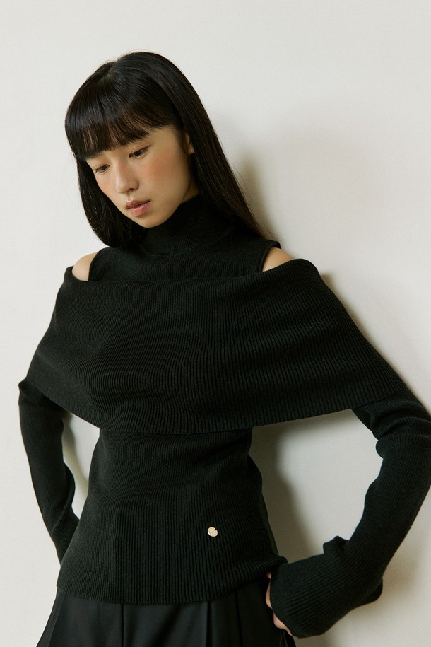 Lucir zu - 스웨터 - Overlap Turtleneck Knit (black)